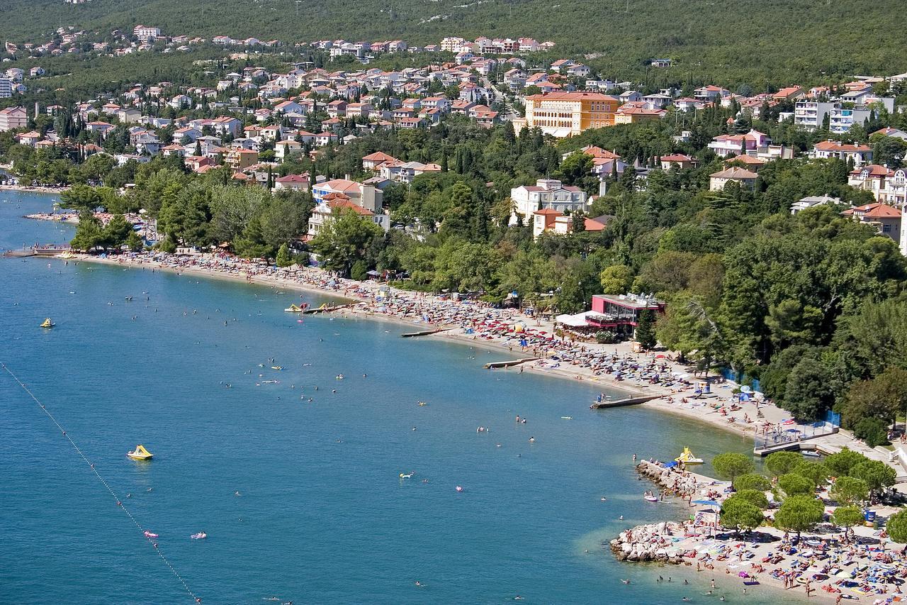 Apartments Nives Crikvenica Buitenkant foto